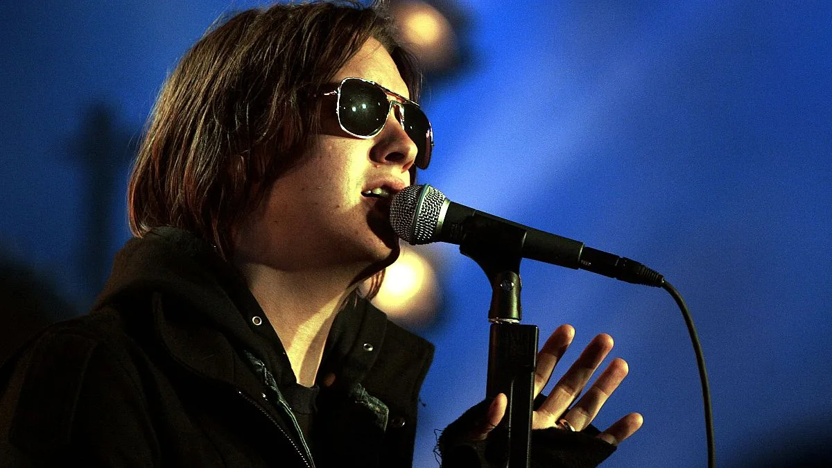 Julian Casablancas calls US political parties a joke